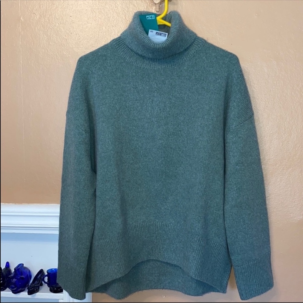 H&M Sweater